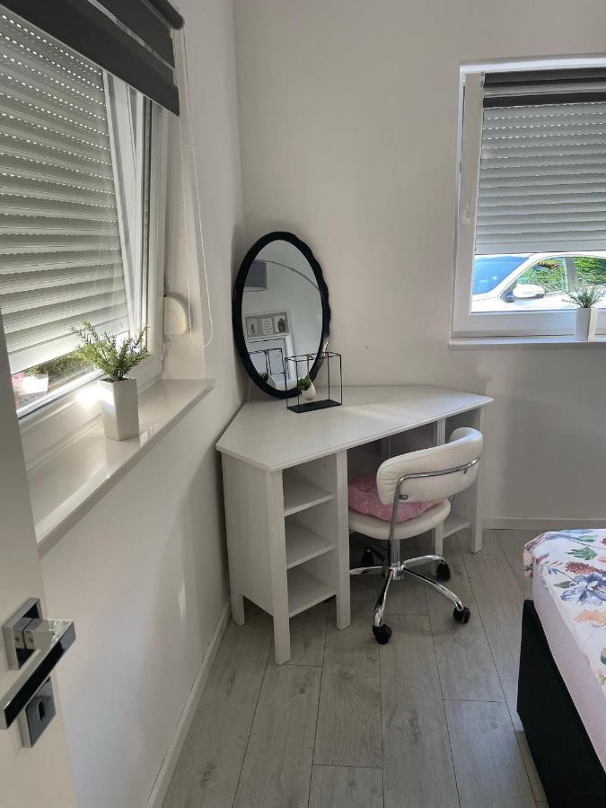 شقة Drenova Apartman غييكا المظهر الخارجي الصورة