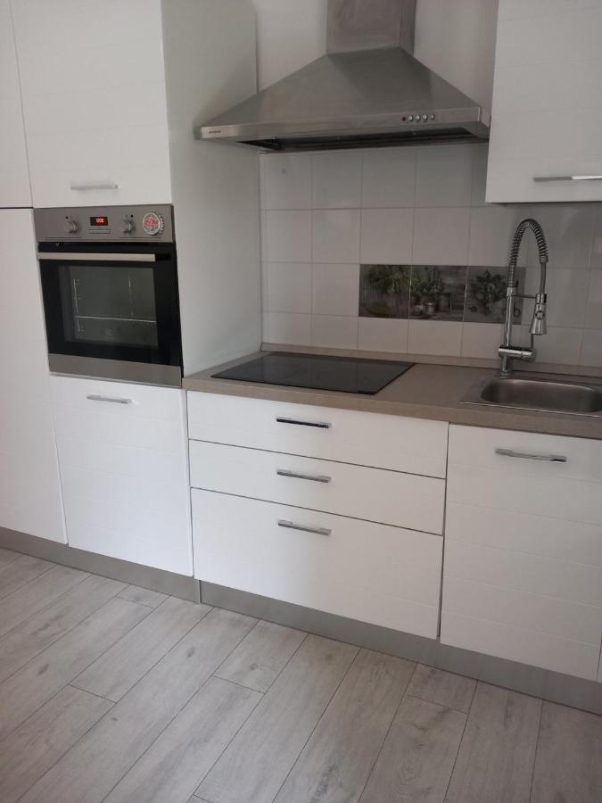 شقة Drenova Apartman غييكا المظهر الخارجي الصورة