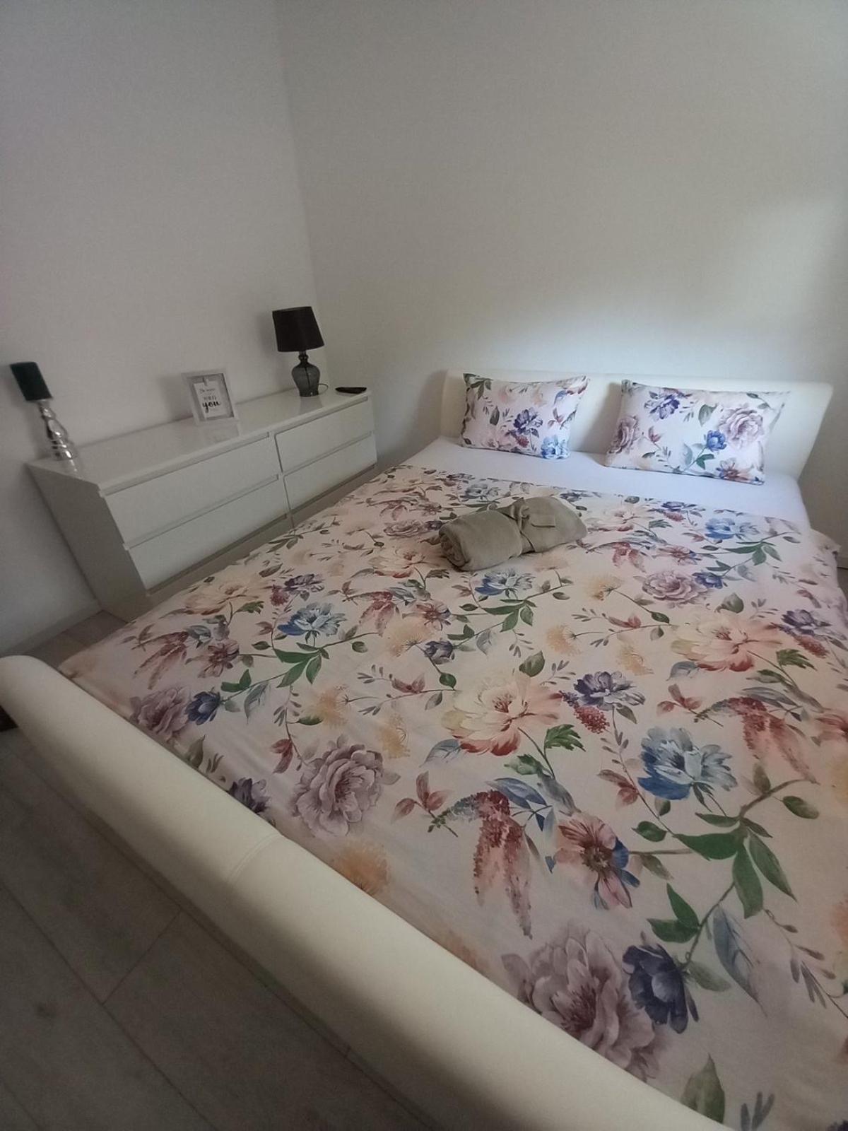 شقة Drenova Apartman غييكا المظهر الخارجي الصورة